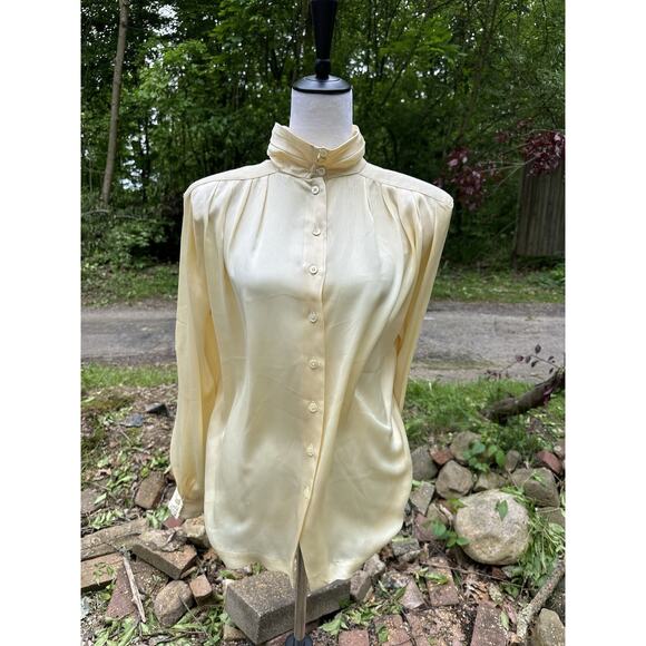Vintage Liz Claiborne Satin Button Neck Office Blouse Light Yellow S 8 Polyester - Picture 2 of 12